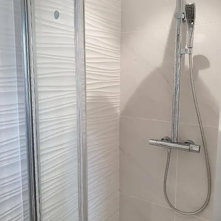 Homestay Exigehome - D'hote Avec Jacuzzi Et Jardin Paysage, Partage Orgeval (Yvelines)